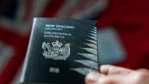 Dịch Vụ Chuyển Phát Nhanh Passport Đi Auckland
