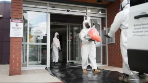 Nhiều trường học ở Úc và New Zealand tạm đóng cửa vì nguy cơ amiăng 