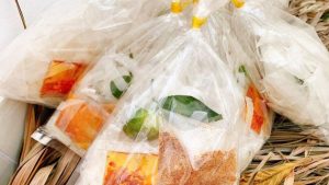 Dịch vụ gửi bánh tráng phơi sương từ Hồ Chí Minh đi New Zealand nhanh chóng, an toàn