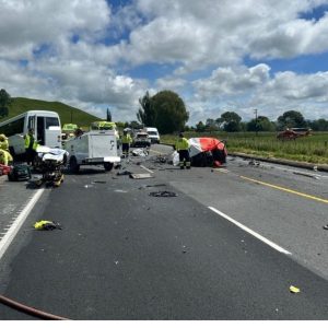 Tai Nạn Liên Hoàn Trên Quốc Lộ 1 Tại Auckland